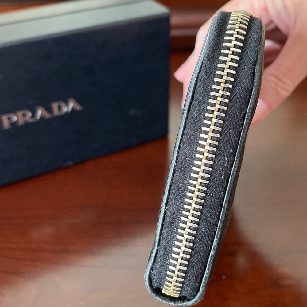 Prada Black Leather Zip-Around Wallet - Picture 4 of 10